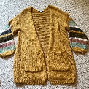 Davi & Dani Knit Cardigan Small